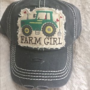 ❤️🌻Distressed BNWT Ballcap🌻❤️